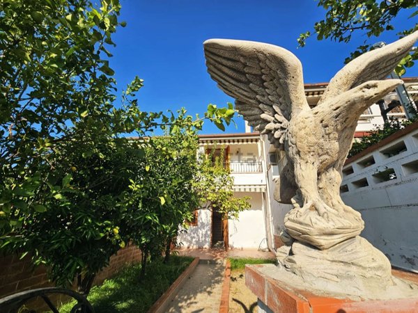 casa indipendente in vendita a Furnari