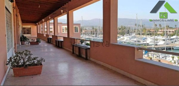 locale commerciale in vendita a Furnari in zona Portorosa