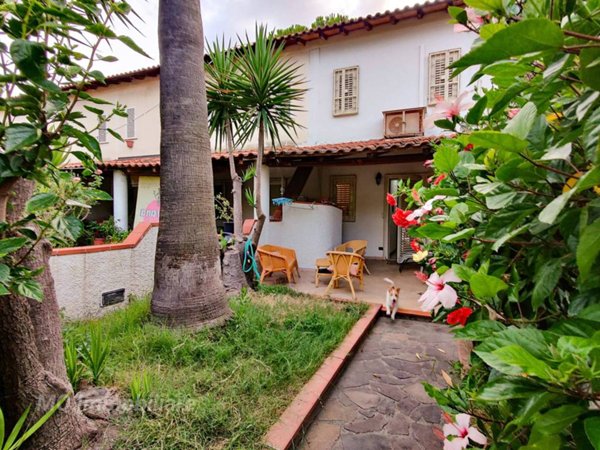 casa indipendente in vendita a Furnari