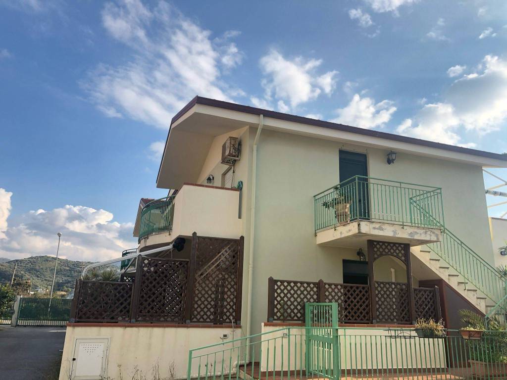 appartamento in vendita a Furnari in zona Tonnarella