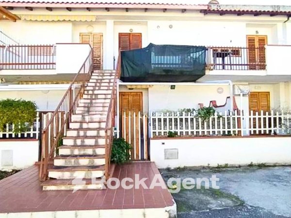 appartamento in vendita a Furnari in zona Siena