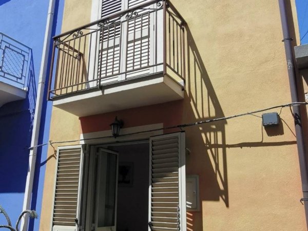 casa indipendente in vendita a Furnari