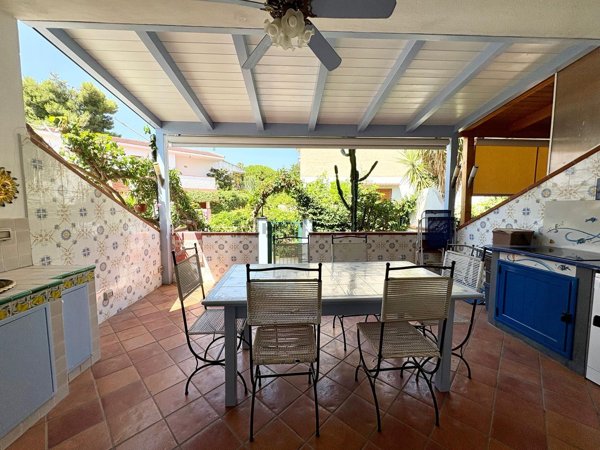 casa indipendente in vendita a Furnari