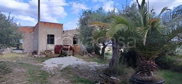 casa indipendente in vendita a Furnari