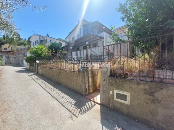 casa indipendente in vendita a Furnari