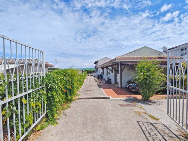 casa indipendente in vendita a Furnari