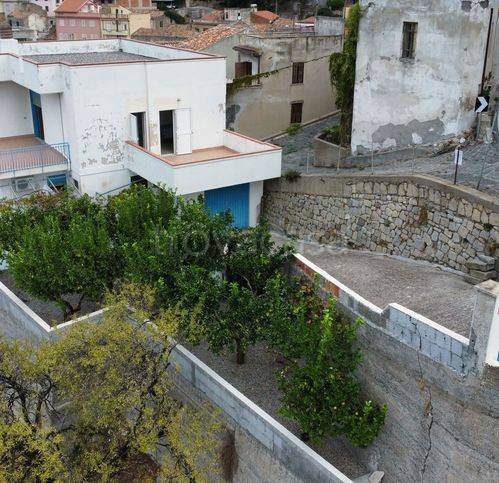casa indipendente in vendita a Furnari