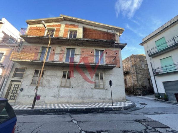 intera palazzina in vendita a Furnari