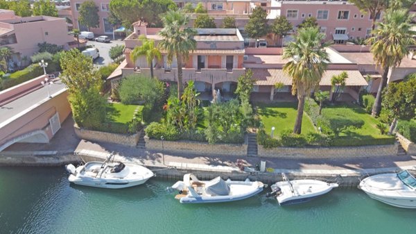 appartamento in vendita a Furnari in zona Portorosa