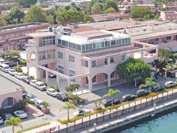 negozio in vendita a Furnari in zona Tonnarella