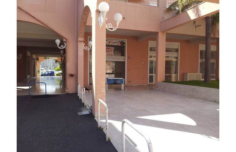 negozio in vendita a Furnari in zona Portorosa