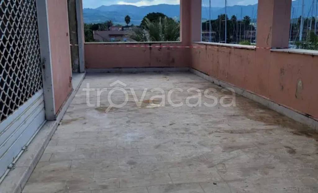 negozio in vendita a Furnari in zona Tonnarella