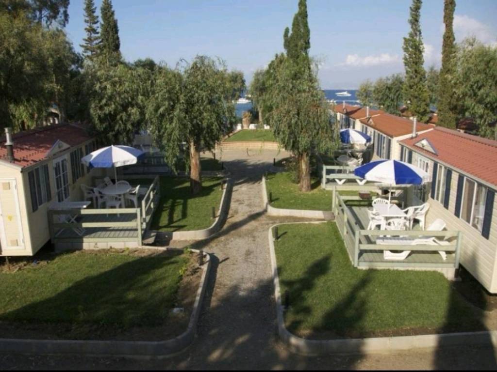 intera palazzina in vendita a Furnari in zona Tonnarella