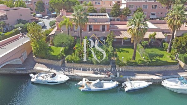 appartamento in vendita a Furnari in zona Portorosa