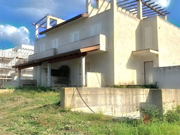 casa indipendente in vendita a Furnari