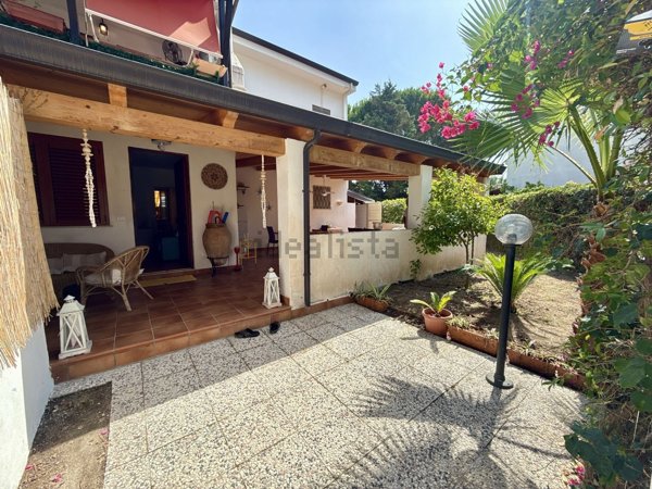 casa indipendente in vendita a Furnari in zona Siena