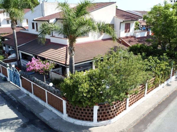 casa indipendente in vendita a Furnari in zona Siena