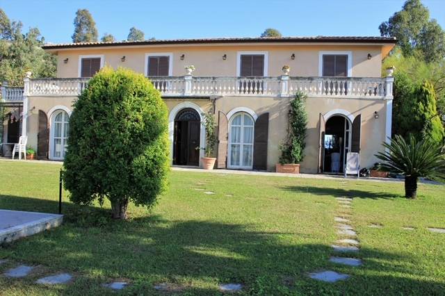 casa indipendente in vendita a Furnari
