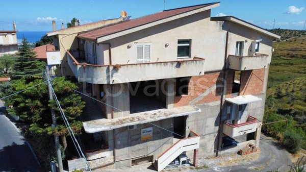 casa indipendente in vendita a Furnari