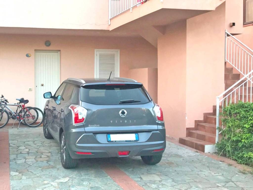 box auto in vendita a Furnari in zona Tonnarella