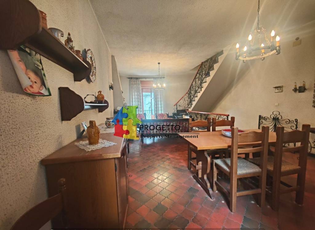 casa indipendente in vendita a Gaggi