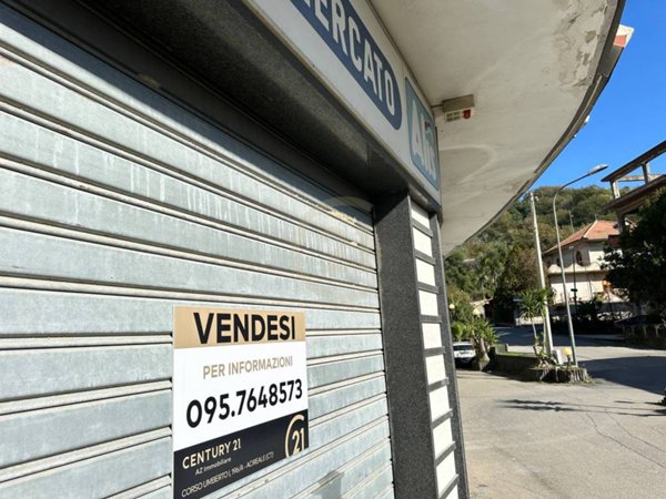 negozio in vendita a Gaggi