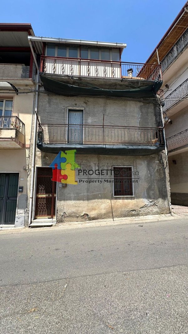 casa indipendente in vendita a Gaggi in zona Cavallaro