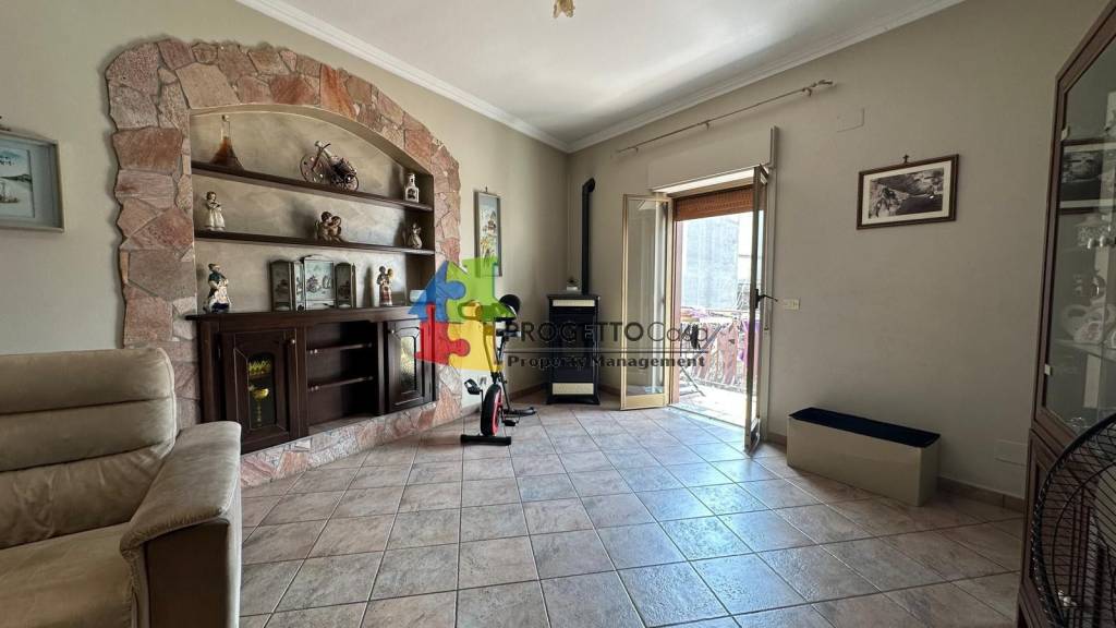 casa indipendente in vendita a Gaggi
