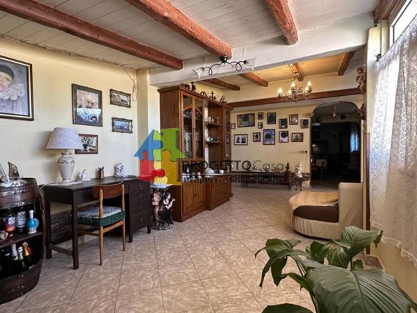 casa indipendente in vendita a Gaggi