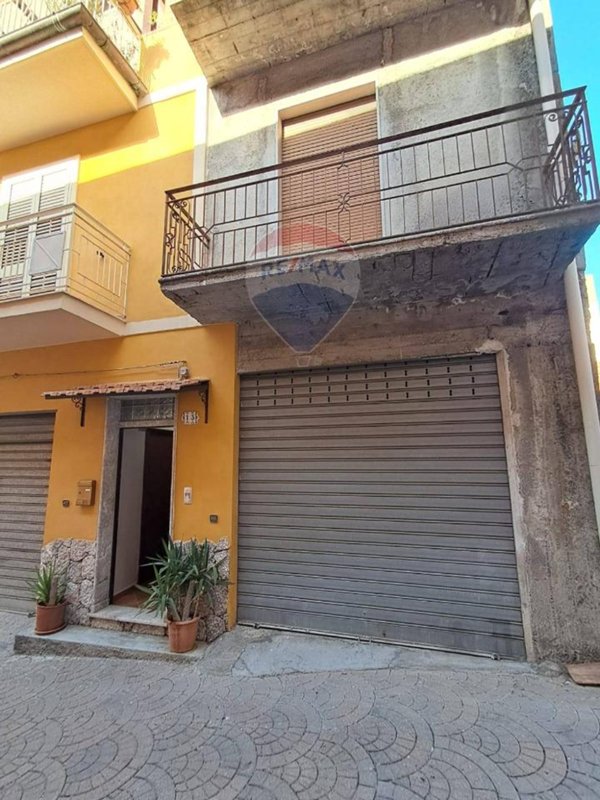 casa indipendente in vendita a Gaggi