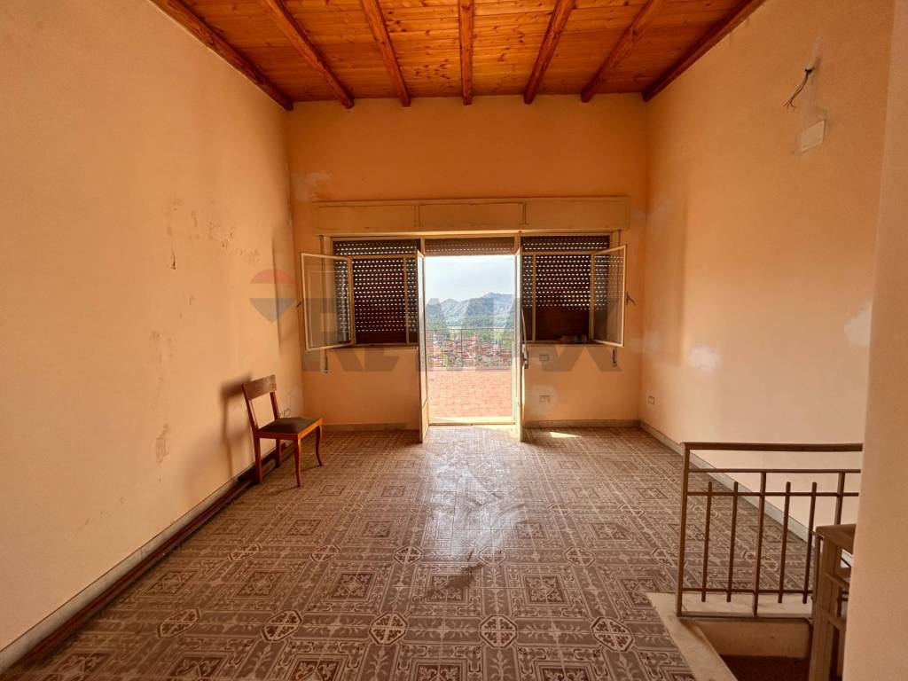 casa indipendente in vendita a Gaggi in zona Cavallaro