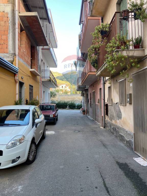 casa indipendente in vendita a Gaggi