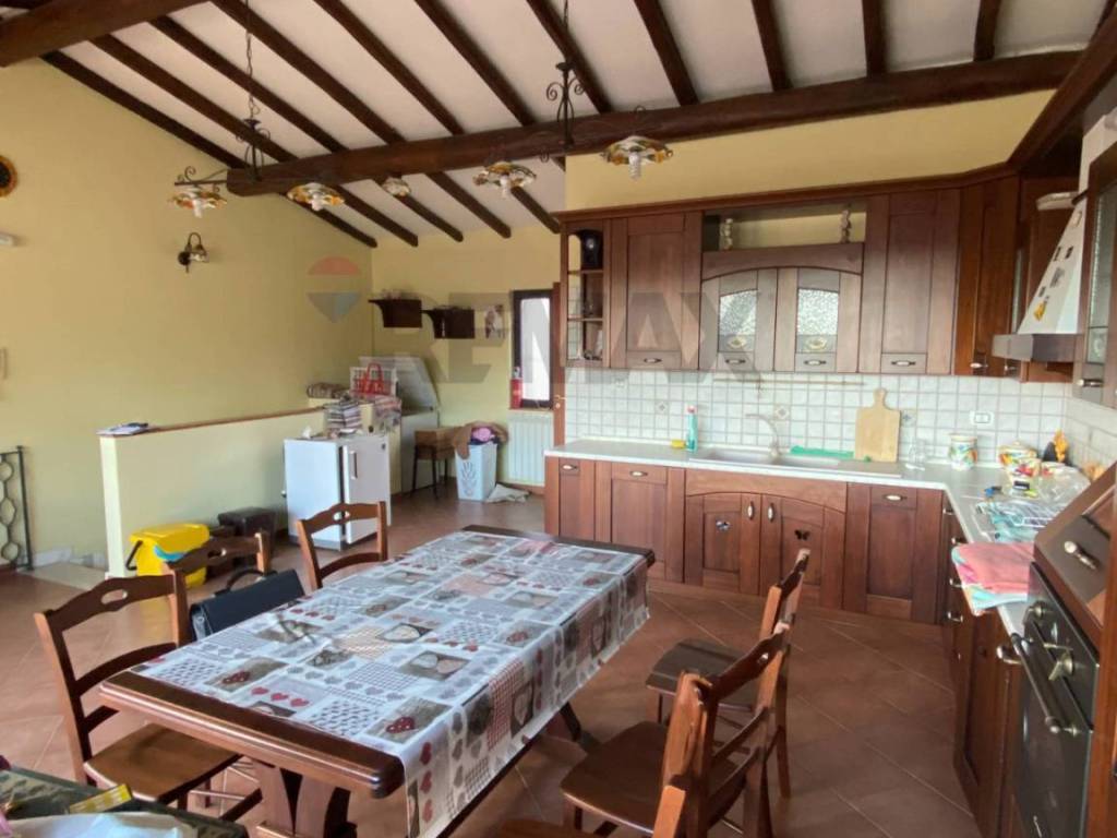 casa indipendente in vendita a Gaggi