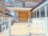 locale commerciale in vendita a Gaggi