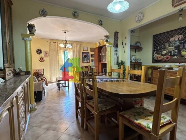 casa indipendente in vendita a Gaggi