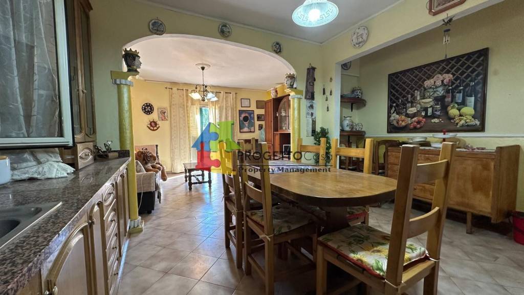 casa indipendente in vendita a Gaggi