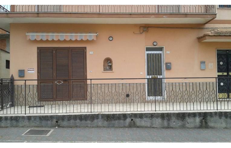 casa indipendente in vendita a Gaggi