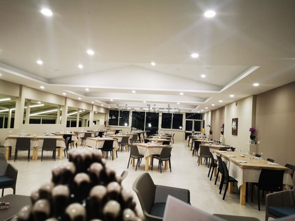 negozio in vendita a Gaggi