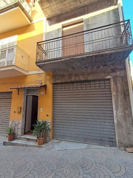 casa indipendente in vendita a Gaggi