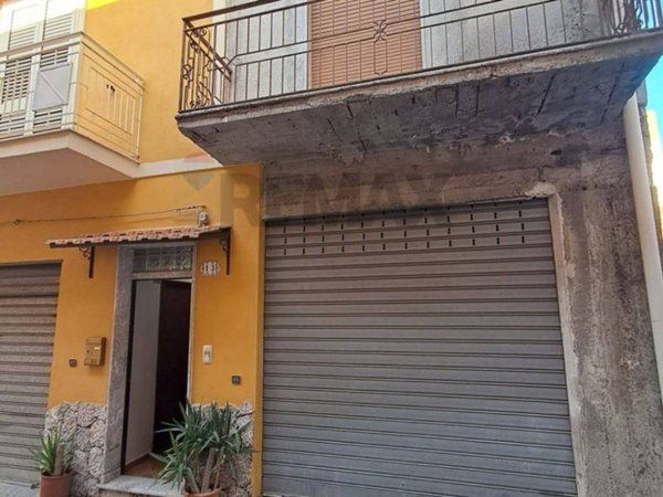 casa indipendente in vendita a Gaggi