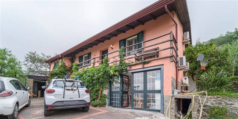 casa indipendente in vendita a Gaggi