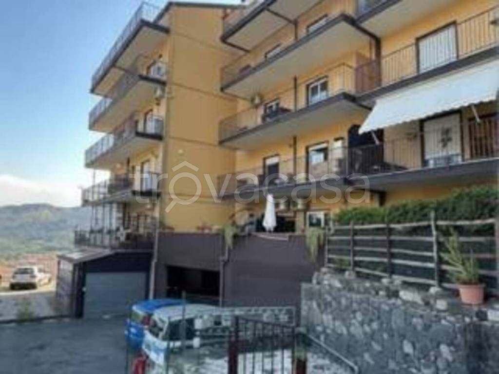 appartamento in vendita a Gaggi in zona Cavallaro