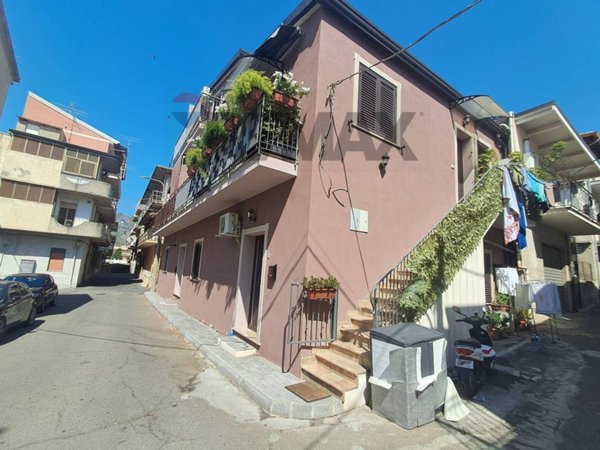 casa indipendente in vendita a Gaggi in zona Cavallaro