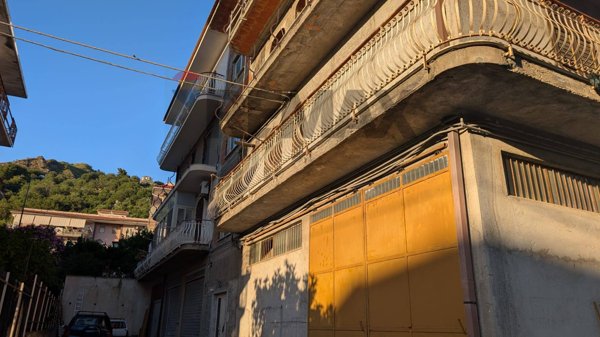 appartamento in vendita a Gaggi in zona Cavallaro