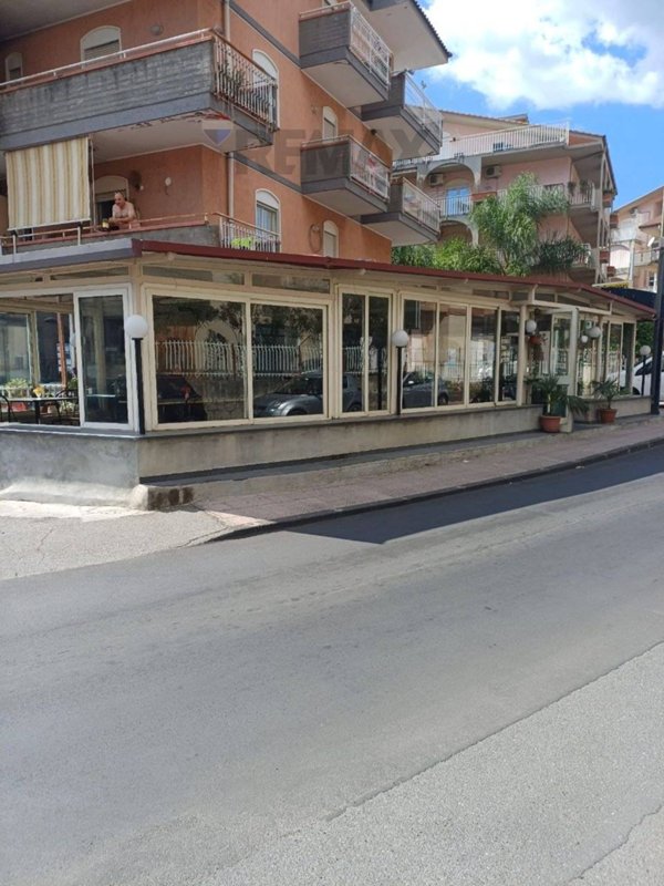 locale commerciale in vendita a Gaggi in zona Cavallaro