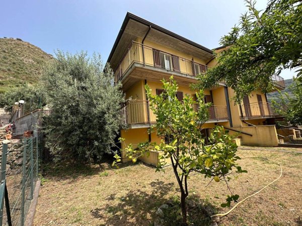 casa indipendente in vendita a Gallodoro