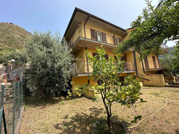 casa indipendente in vendita a Gallodoro