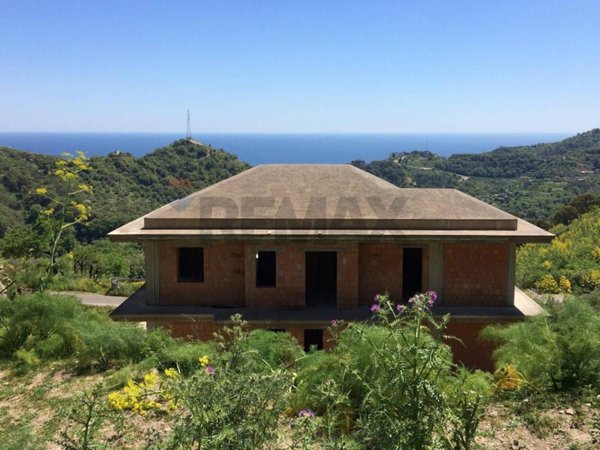casa indipendente in vendita a Gallodoro