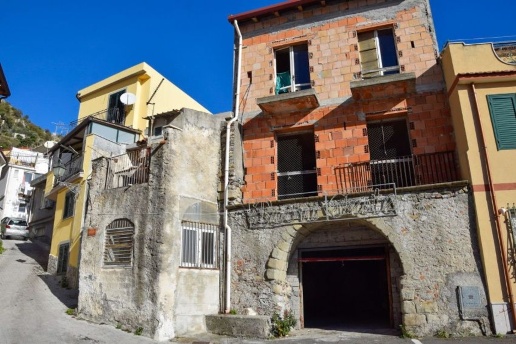 casa indipendente in vendita a Gallodoro