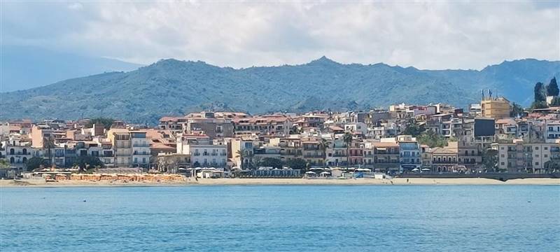 appartamento in vendita a Giardini-Naxos